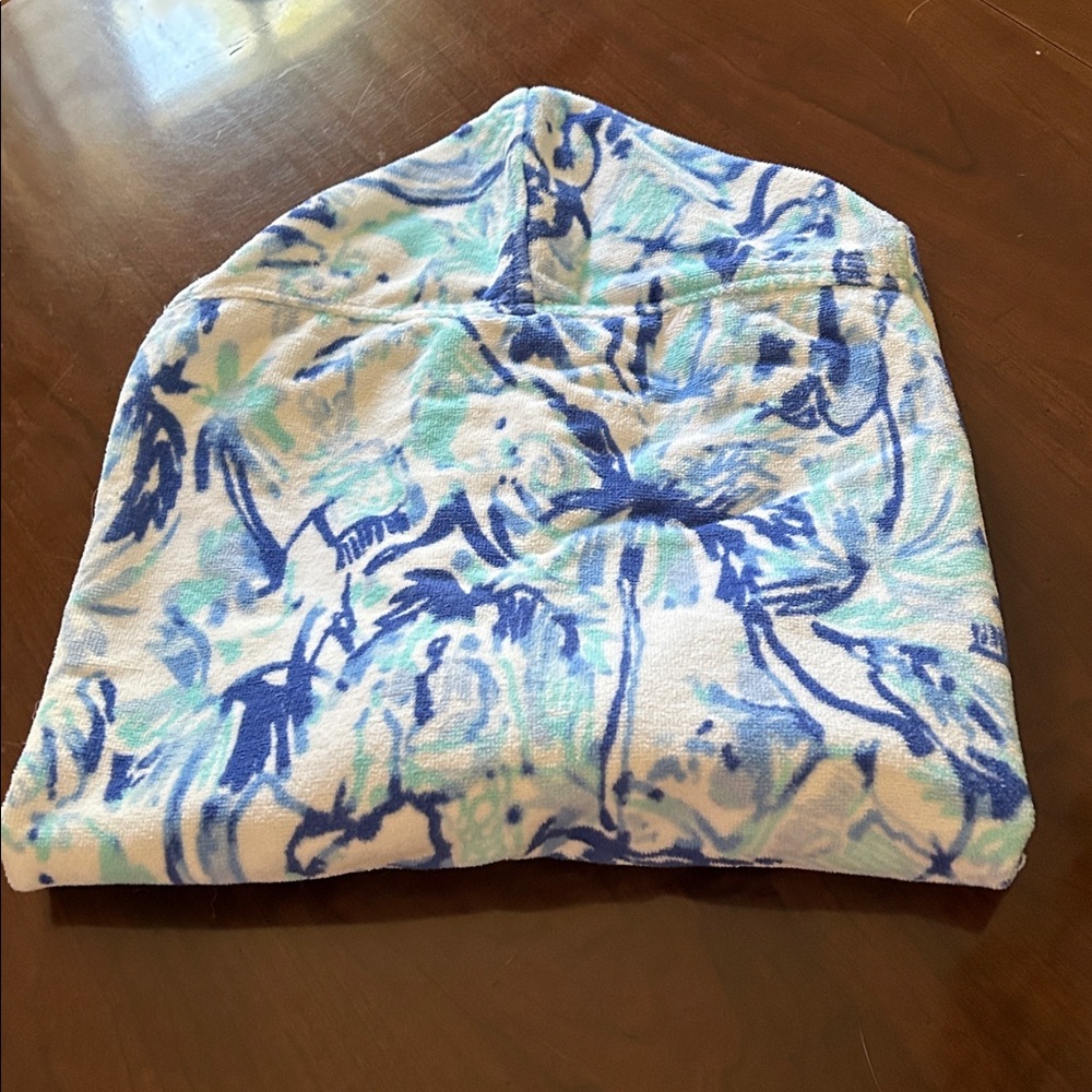 Lilly Pulitzer Towel - Picture 3 of 4